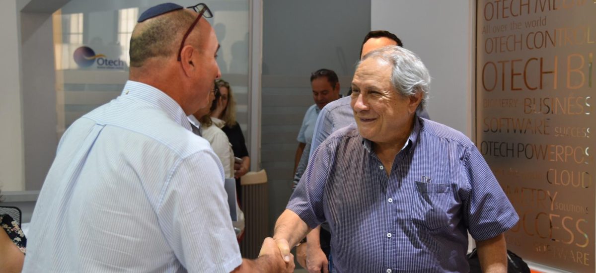 9ac232f0-a26e-4a54-a6bc-879af2672e7e 9ac232f0-a26e-4a54-a6bc-879af2672e7e